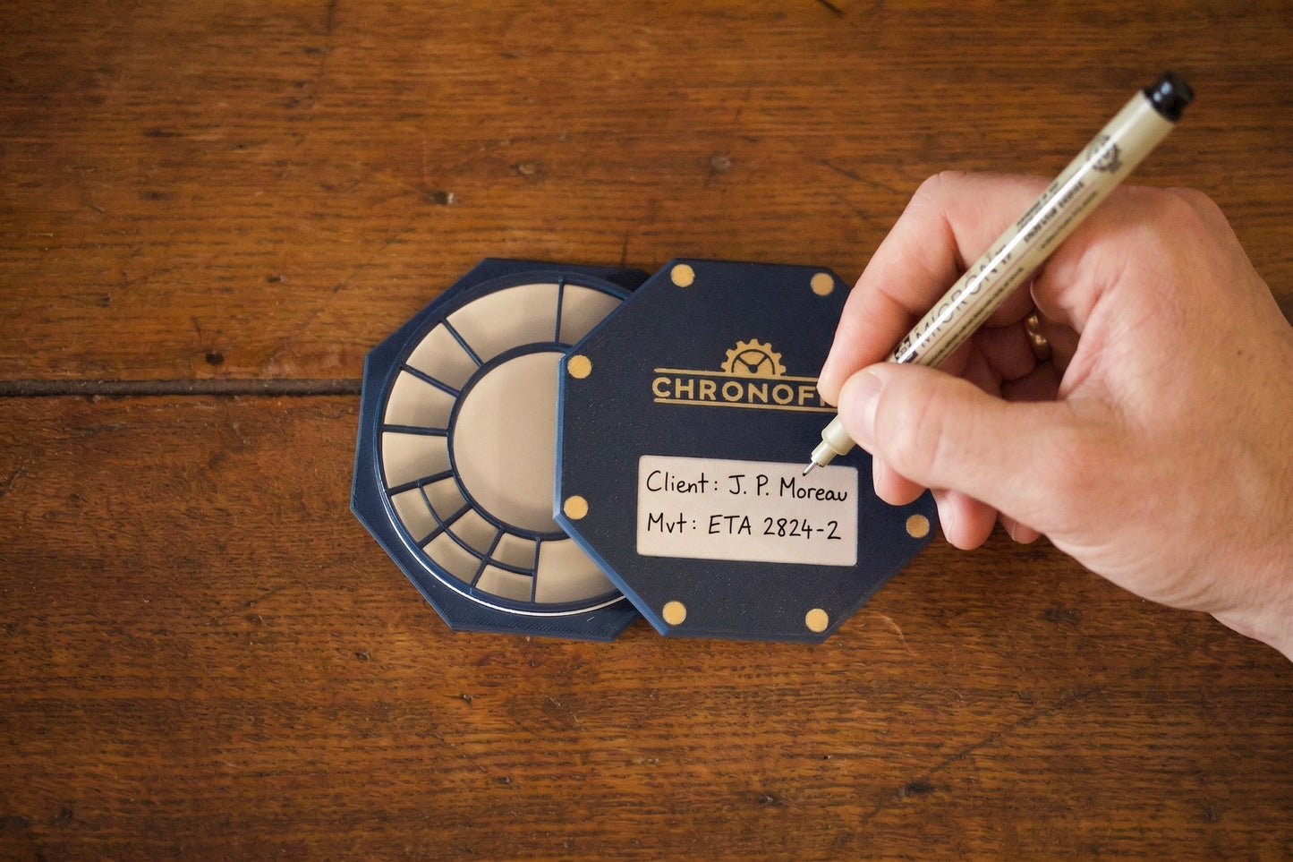 2X Boîte de Rangement pour Pièces d'Horlogerie - Organiseur à Visser pour Mouvements de Montres (120 mm)